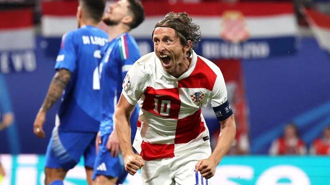 成熟稳健 成熟稳健