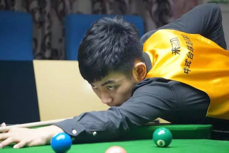 不少年轻球 不少年轻球