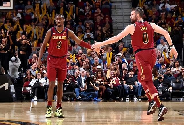 是一笔轰动 是一笔轰动